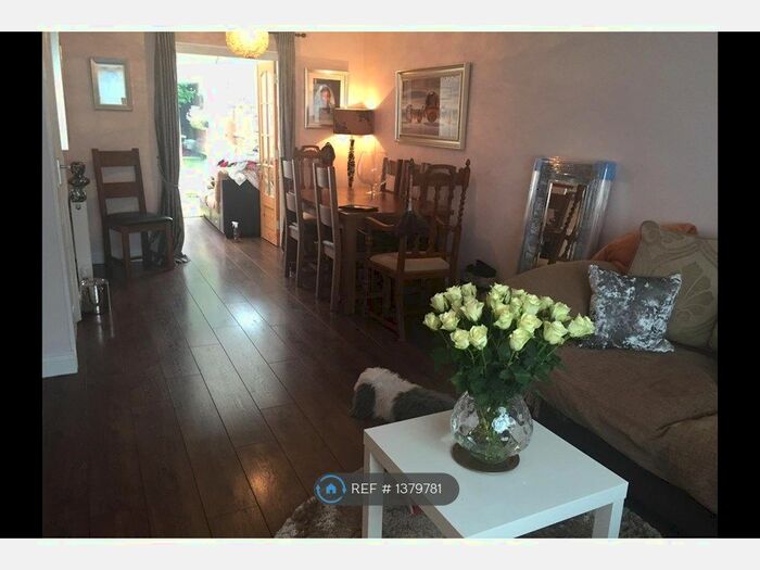 3 Bedroom End Of Terrace House To Rent In Eight Acres, Tring, HP23