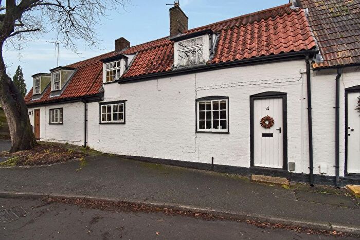 2 Bedroom Cottage For Sale In Cow Lane, Fulbourn, Cambridgeshire, CB21
