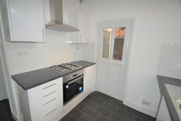 2 Bedroom Terraced House To Rent In Weaste Lane, Salford M5