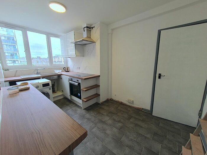 4 Bedroom Flat To Rent In Stepney Way, Stepney Green, London, E1