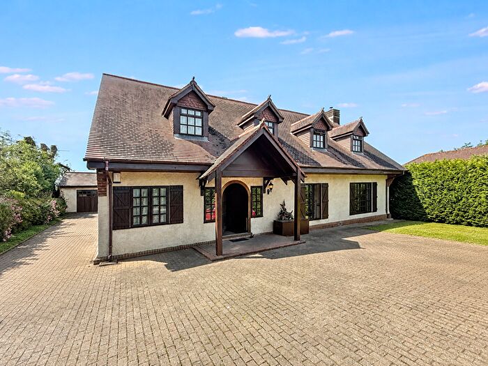 4 Bedroom Detached House For Sale In Ashtree Grove, Elburton, Plymouth., PL9