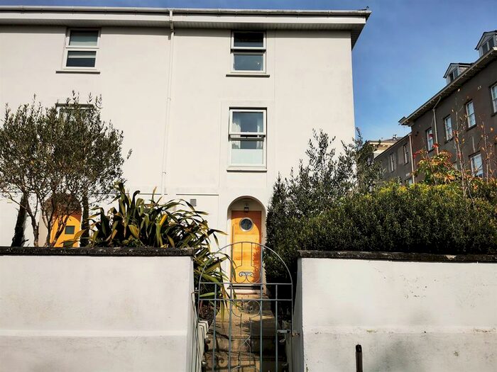 1 Bedroom Private Hall To Rent In Lyndhurst Road, Exeter, EX2