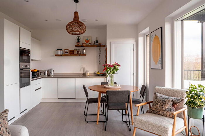 2 Bedroom Flat For Sale In Writers Close, Frome, BA11