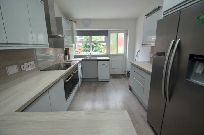 7 Bedroom Terraced House To Rent In Cardigan Road, Leeds, West Yorkshire, LS6