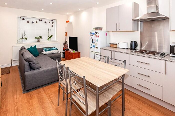 1 Bedroom Flat To Rent In Jordans Close, Stanwell, Staines, TW19