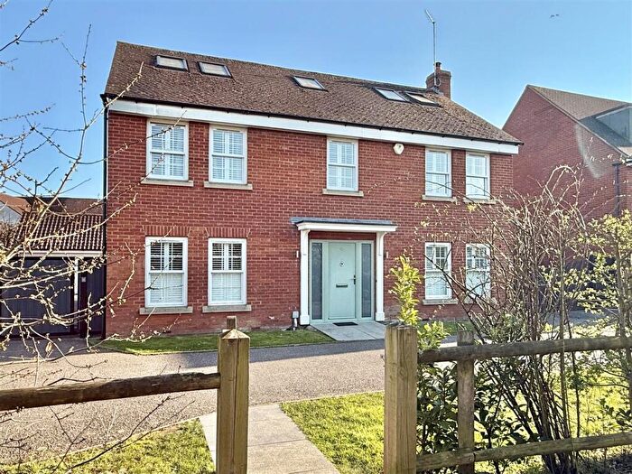 6 Bedroom Detached House For Sale In Albemarle Link, Chelmsford Garden, Chelmsford, CM1