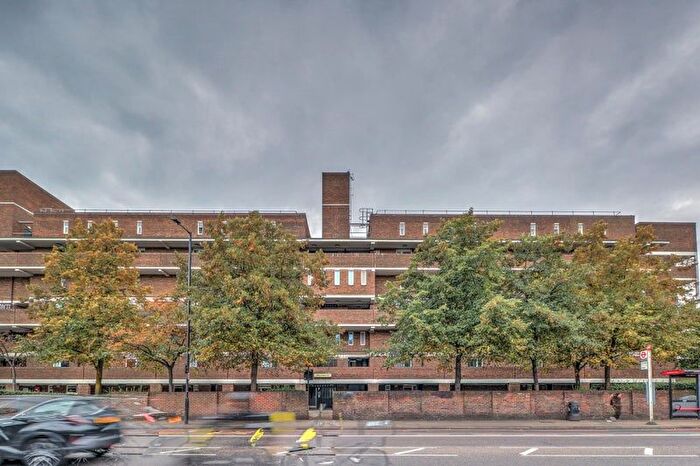 2 Bedroom Flat To Rent In Commercial Road, London, E1