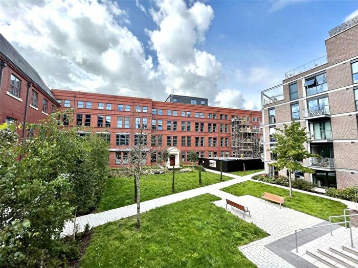 2 Bedroom Apartment To Rent In Bedminster, Regent House, BS3