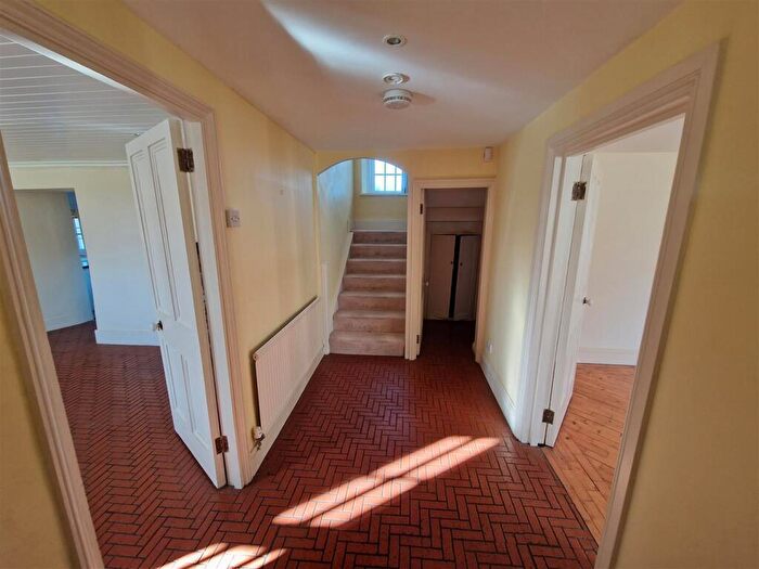 5 Bedroom Farm House To Rent In Coombe, St. Austell, PL26