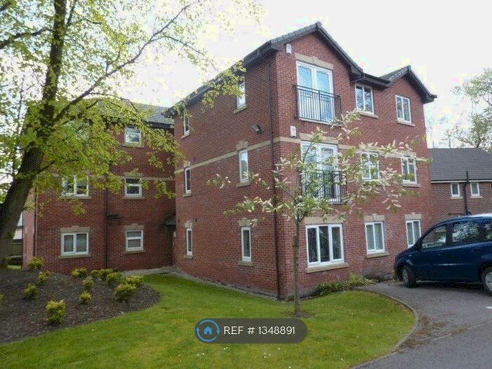 2 Bedroom Flat To Rent In Thurlwood Croft, Westhoughton, Bolton, BL5