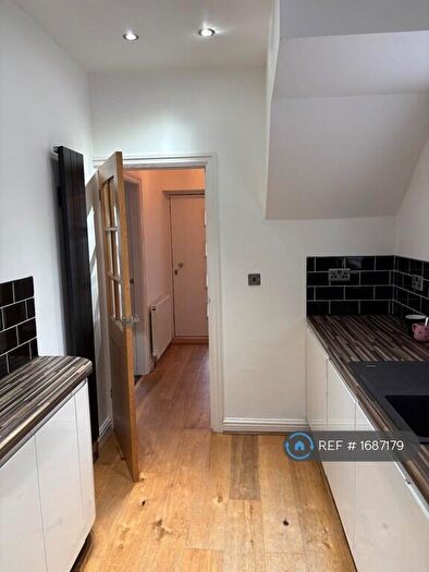 3 Bedroom Semi Detached House To Rent In Cooks Wood Road, Sheffield, S3