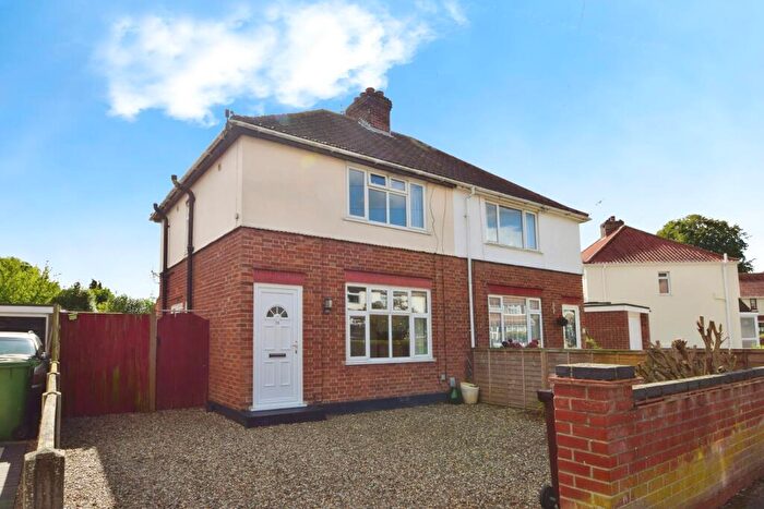 2 Bedroom Semi-Detached House To Rent In Spinney Road, Norwich, NR7