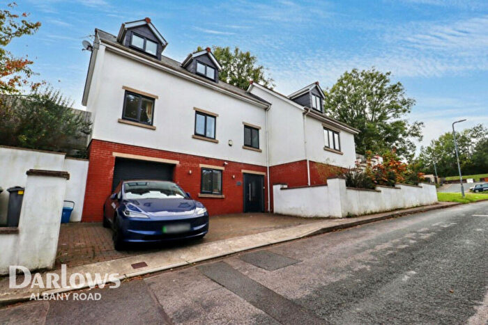 3 Bedroom Detached House For Sale In The Hawthorns, Cardiff, CF23