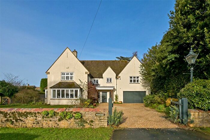 5 Bedroom Detached House For Sale In Woodgreen, Witney, Oxfordshire, OX28