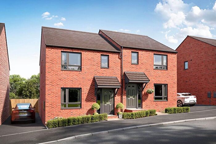 3 Bedroom Semi Detached House For Sale In Yeovil Road, Crewkerne, TA18