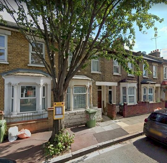 3 Bedroom Terraced House To Rent In Bedroom House, Glenavon Road, London, Greater London, E15
