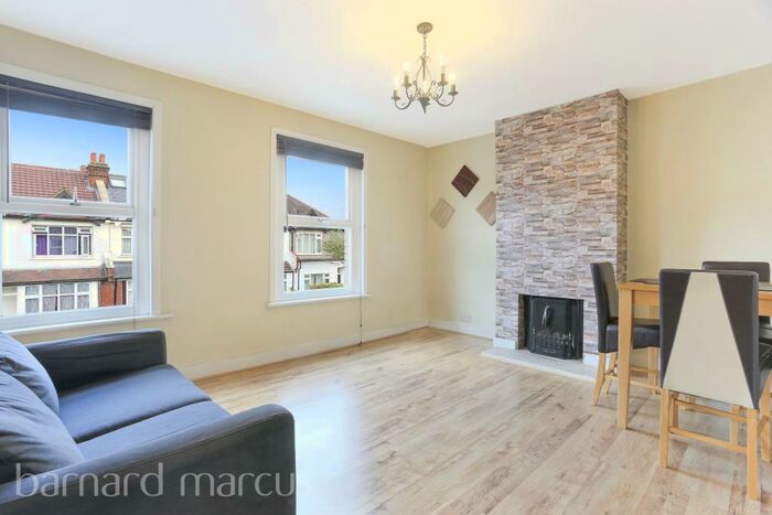 1 Bedroom Flat To Rent In Elm Road, New Malden, KT3