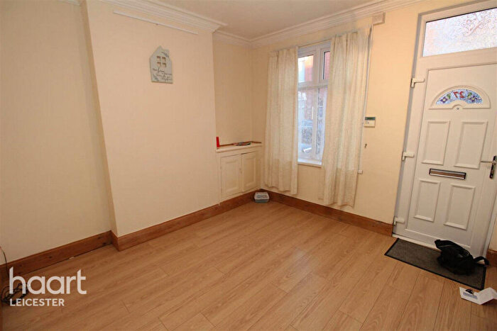 3 Bedroom Terraced House For Sale In Dunton Street, Leicester, LE3