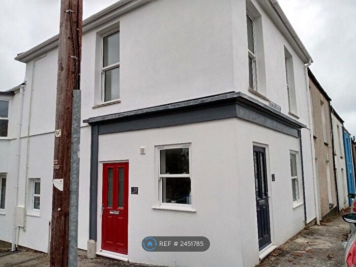2 Bedroom Flat To Rent In Albany Road, Falmouth, TR11