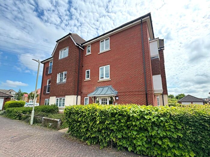 2 Bedroom Flat To Rent In Hedgers Way, Kingsnorth, Ashford, TN23