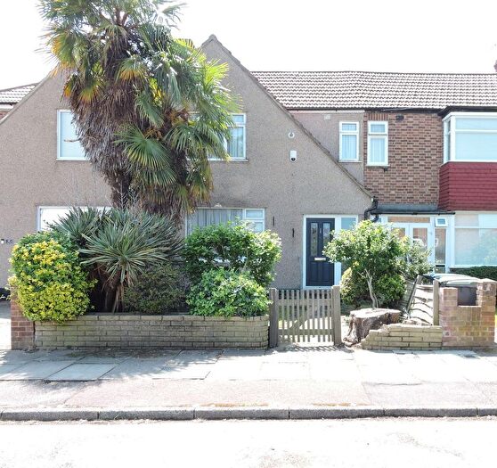 3 Bedroom Terraced House For Sale In Swan Way, Enfield, EN3