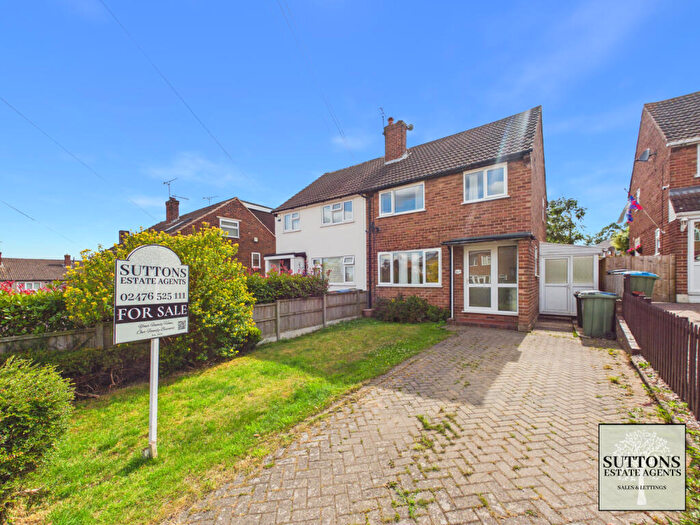 3 Bedroom Semi-Detached House For Sale In Winsford Avenue, Allesley Park, Coventry, CV5