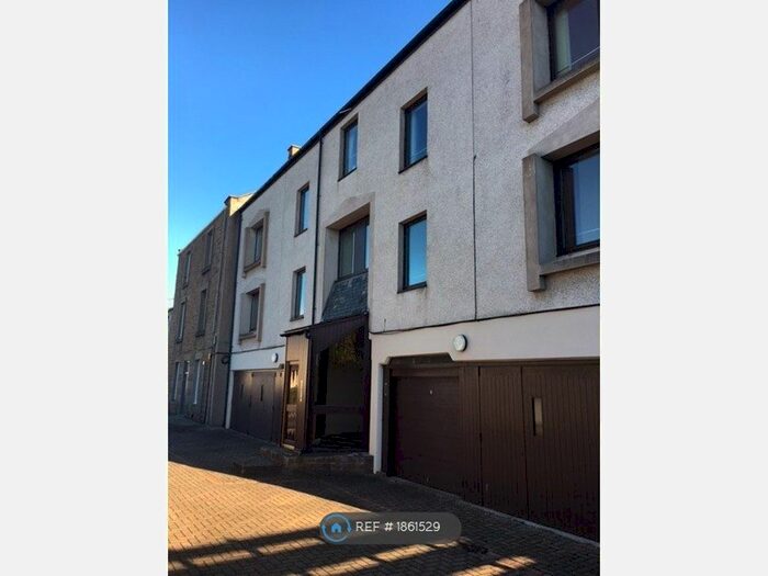 2 Bedroom Flat To Rent In Brown Street, Broughty Ferry, Dundee, DD5