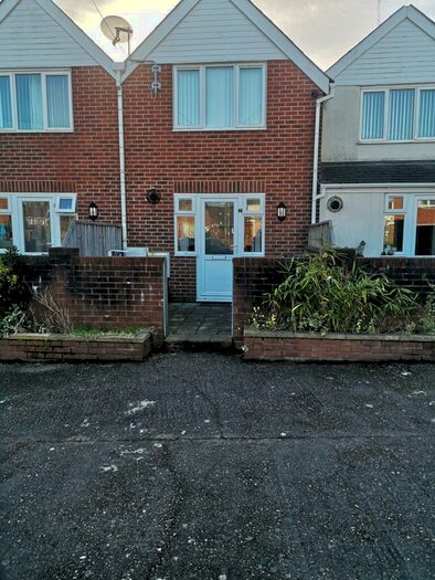 2 Bedroom Town House To Rent In Westbrook Close, Exeter, EX4
