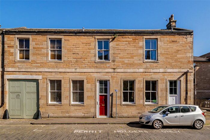 3 Bedroom Terraced House For Sale In Elbe Street, Edinburgh, Midlothian, EH6