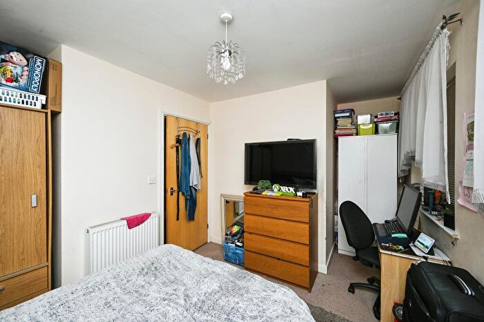 2 Bedroom Semi-Detached House For Sale In Oxford Street, Mansfield, Nottinghamshire, NG18