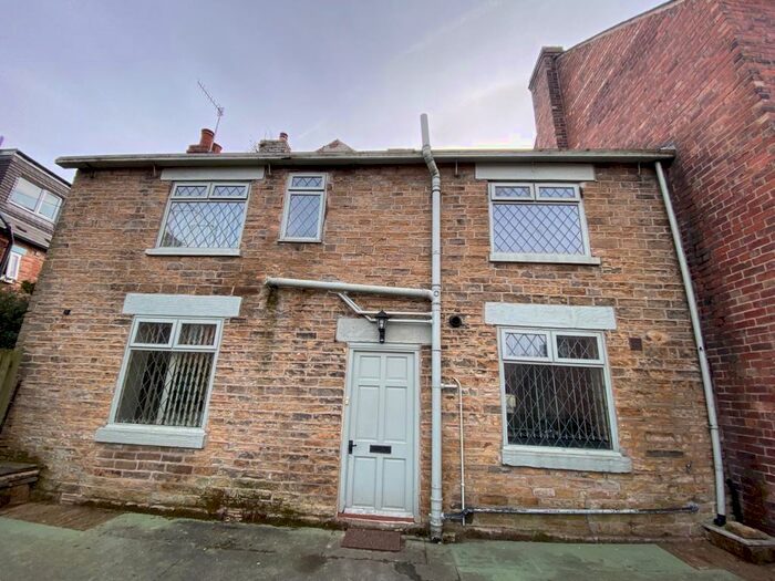 2 Bedroom House To Rent In Glen View, Nether Green, S11