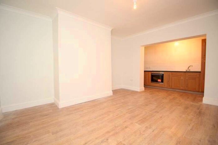 2 Bedroom Flat To Rent In Park Road, Stanley, DH9