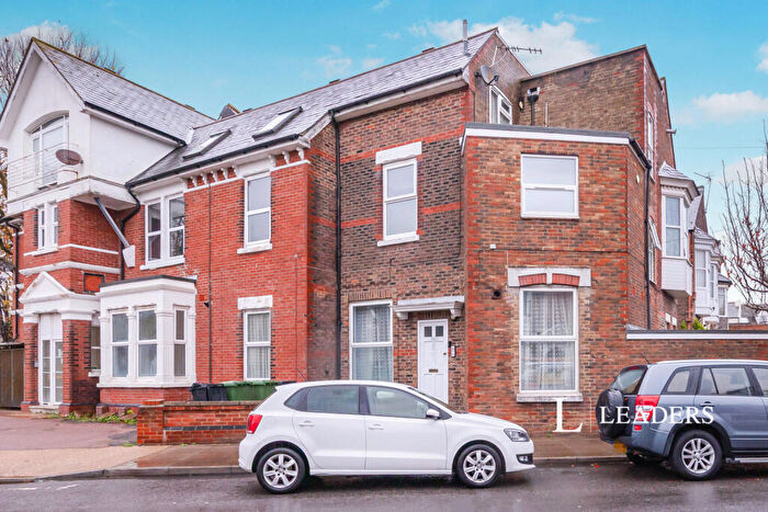 2 Bedroom Flat To Rent In London Road, Portsmouth, PO2