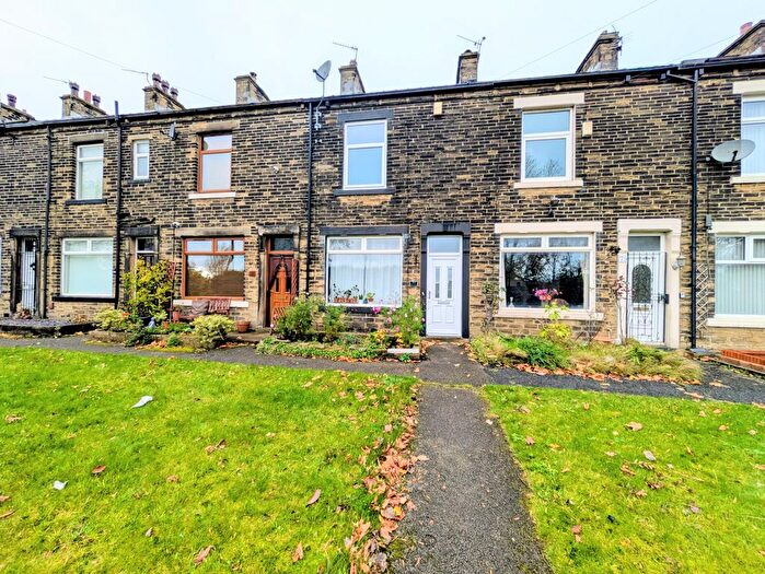 2 Bedroom Terraced House For Sale In Dick Lane, Bradford, BD4