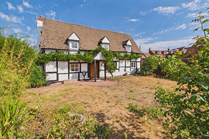 3 Bedroom Detached House For Sale In High Street, Twyning, Tewkesbury, GL20