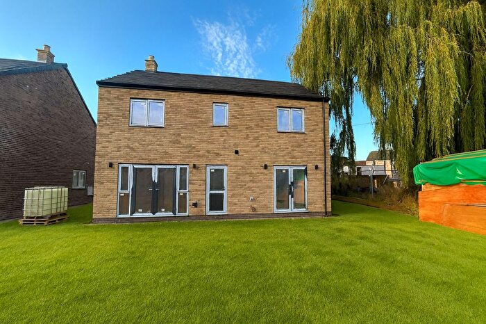 4 Bedroom Detached House For Sale In Poppy Gardens, Farcet, PE7