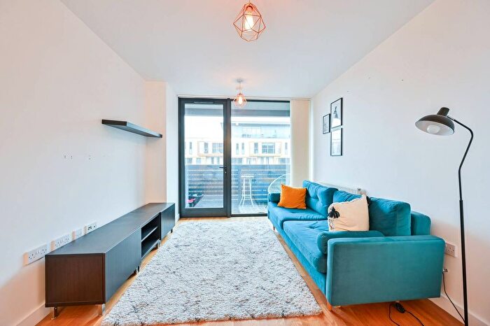 1 Bedroom Flat To Rent In Amelia Street, Elephant And Castle, London, SE17