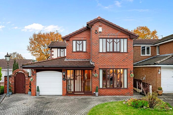 3 Bedroom Detached House For Sale In Larkfield Close, Greenmount, BL8