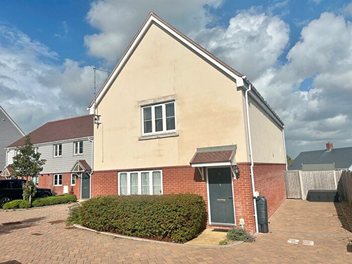 2 Bedroom Maisonette For Sale In Preston Hall Close, Bexhill-On-Sea, TN39