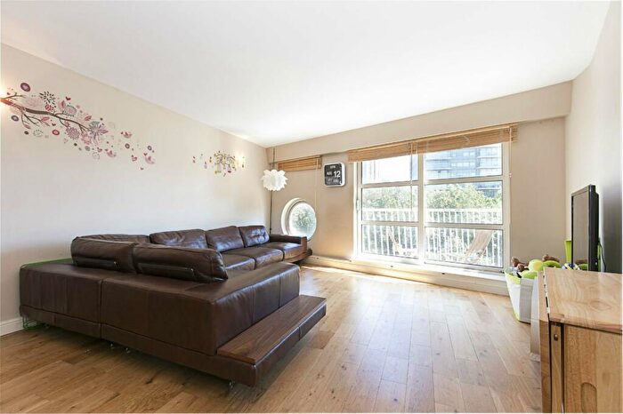 2 Bedroom Apartment To Rent In Cascades Tower, Westferry Road, London, E14