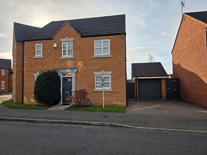 3 Bedroom Semi Detached House For Sale In Bennet Drive, Nottingham, NG17