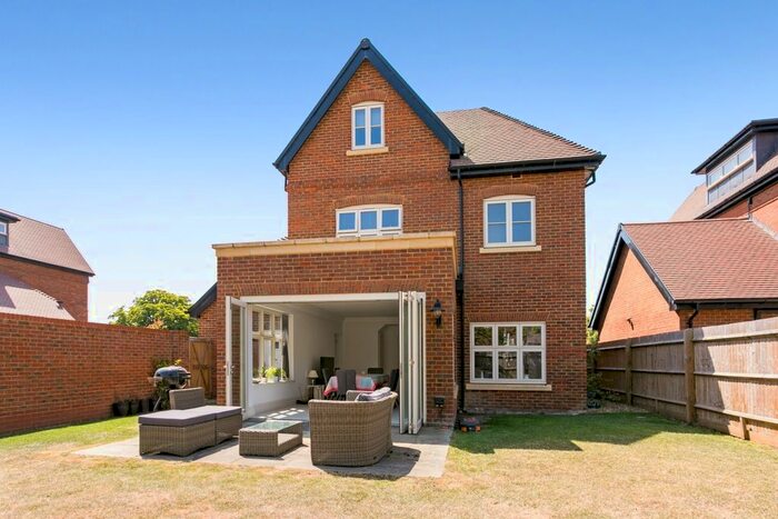 4 Bedroom Detached House To Rent In Rutland Close, Taplow, Maidenhead, SL6