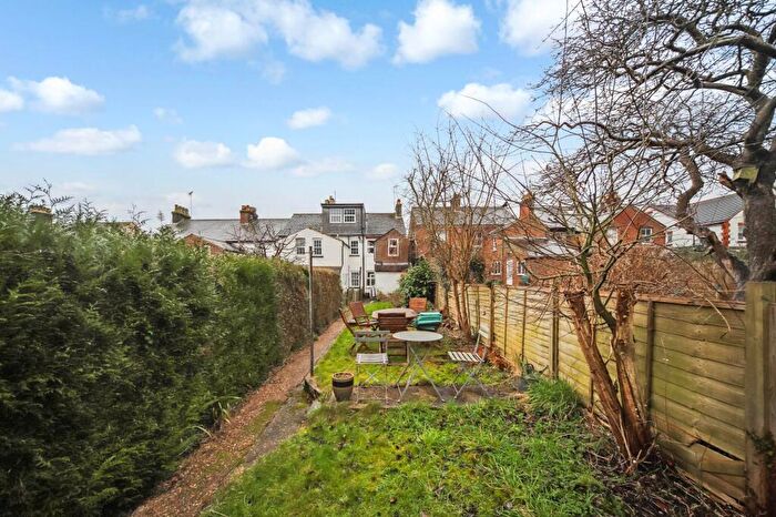 3 Bedroom End Of Terrace House For Sale In Longfield Road, Tring, HP23