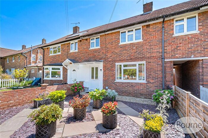 3 Bedroom Terraced House For Sale In Queen Elizabeth Way, Woking, Surrey, GU22