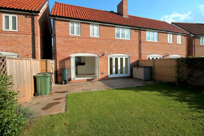 3 Bedroom Semi-Detached House To Rent In Pirnhow Street, Ditchingham, Bungay, NR35