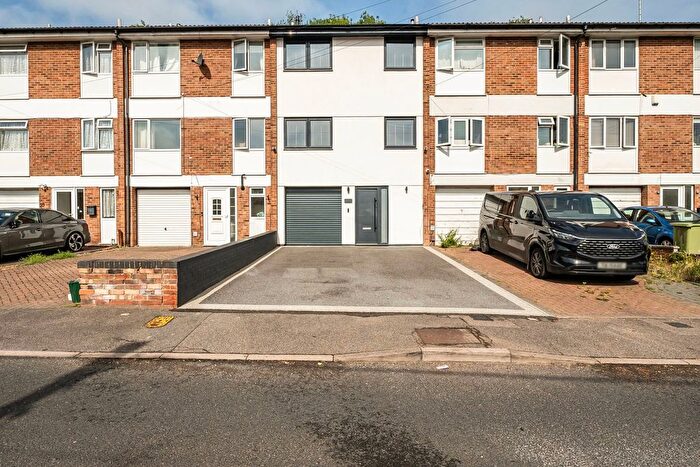 4 Bedroom Terraced House For Sale In Kings Road, Biggin Hill, Westerham, TN16