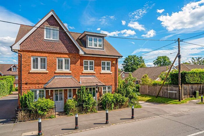 3 Bedroom Semi-Detached House For Sale In Fernbank Road, Ascot, SL5