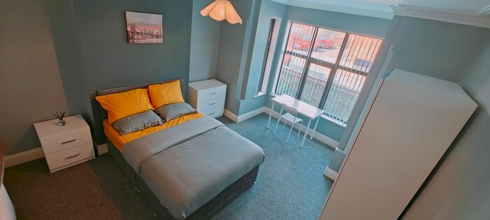 7 Bedroom Semi-Detached House To Rent In Queens Road, Nottingham, NG9