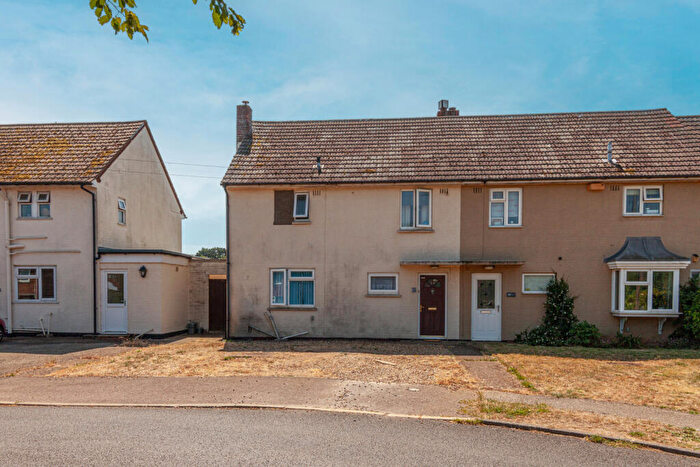 3 Bedroom Semi-Detached House For Sale In Watson Way, Alderton, IP12