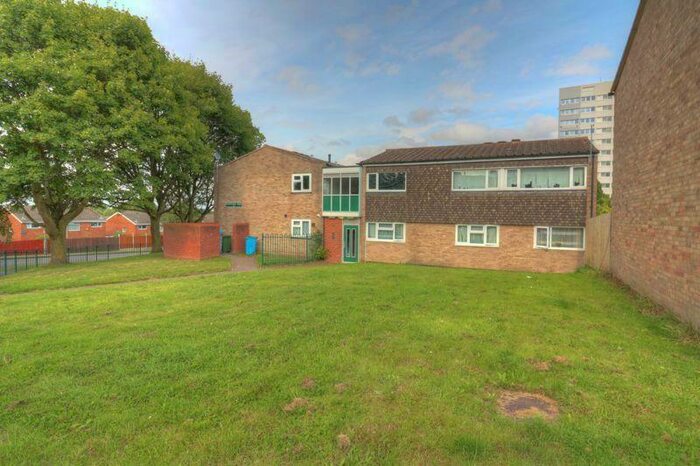 2 Bedroom Apartment To Rent In Brook Farm Walk, Birmingham, B37